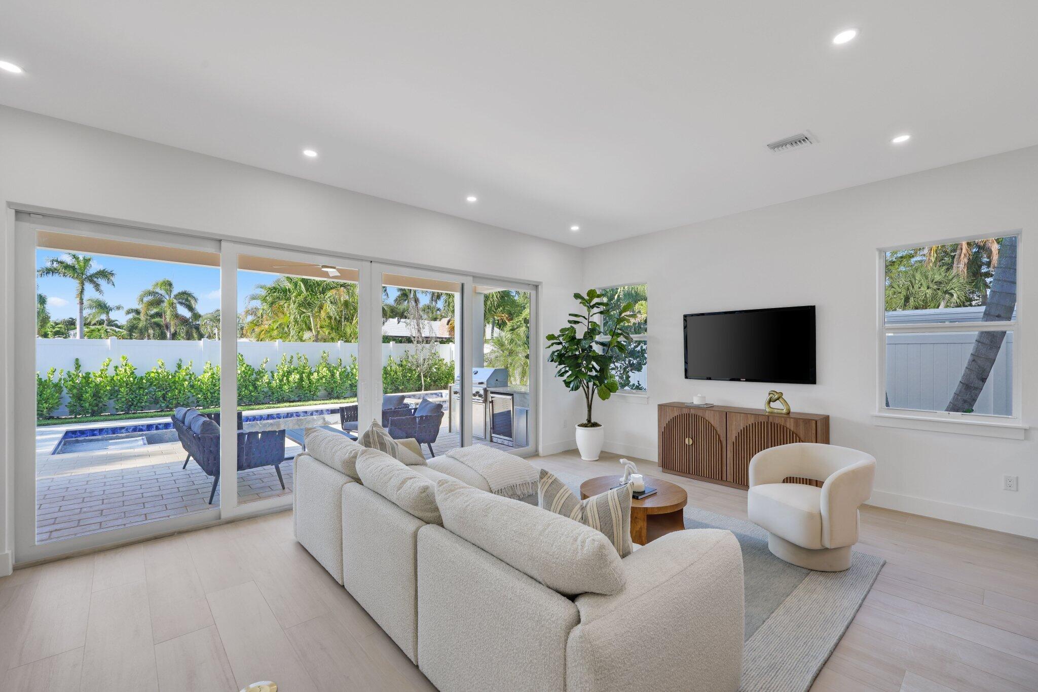 PALM BEACH SHORES - Residential