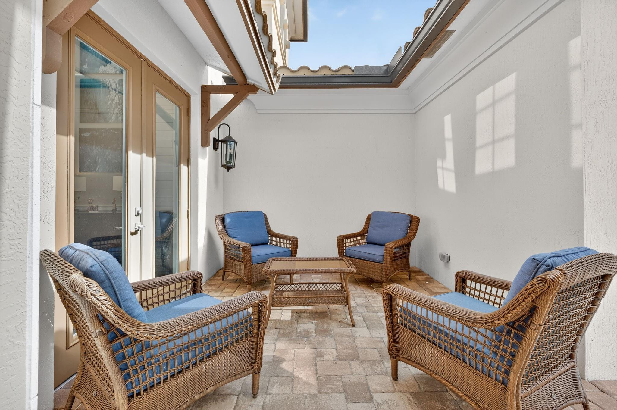 12095 Lake House Lane