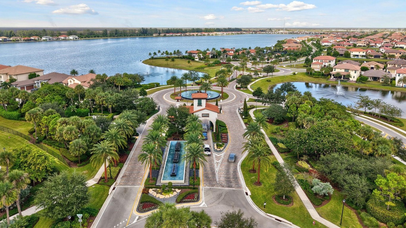 Parkland Bay 183-49 B - Residential