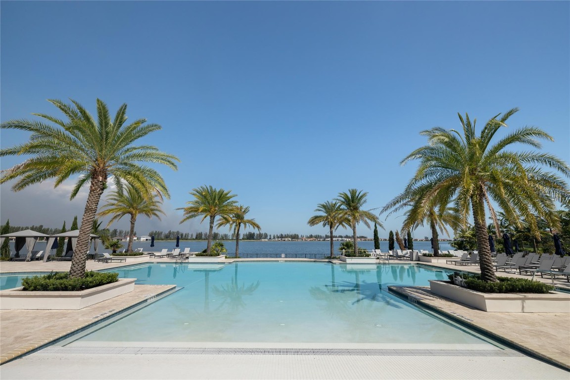 Parkland Bay 183-49 B - Residential