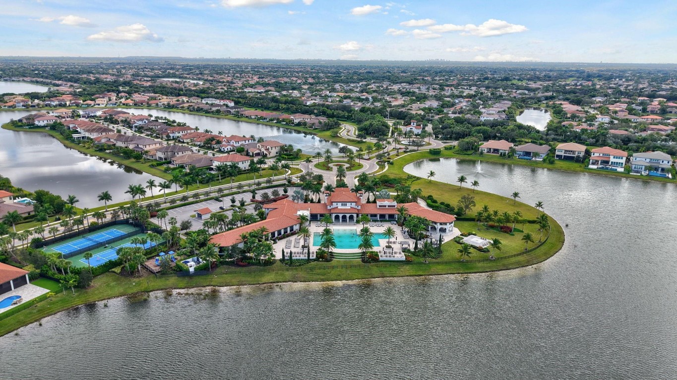 Parkland Bay 183-49 B - Residential