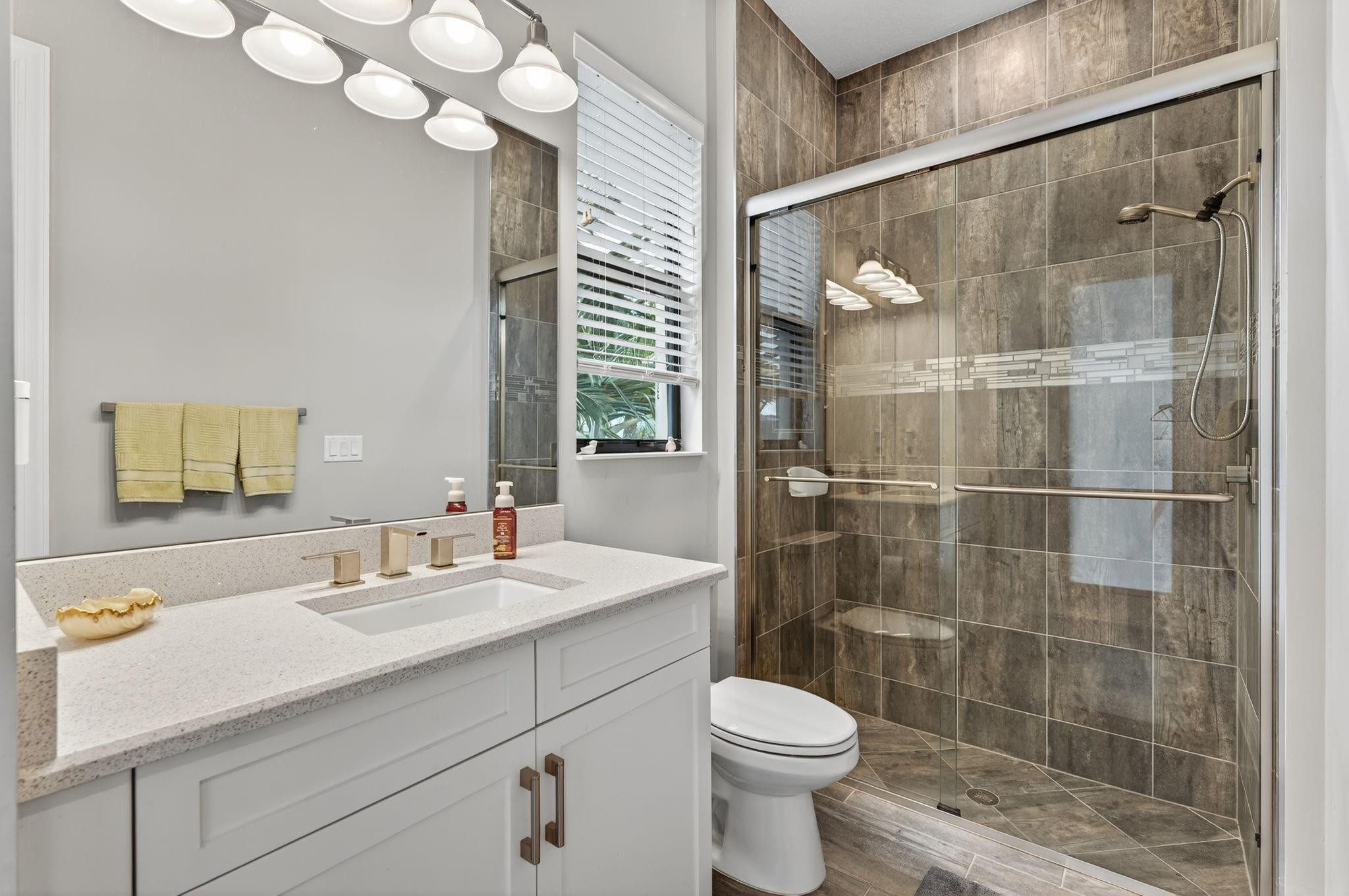 Parkland Bay 183-49 B - Residential