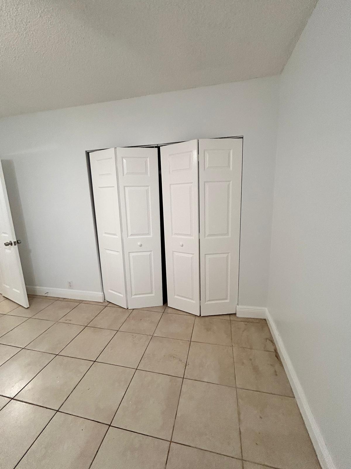 HOLLYWOOD BEACH HEIGHTS SEC - Residential Lease