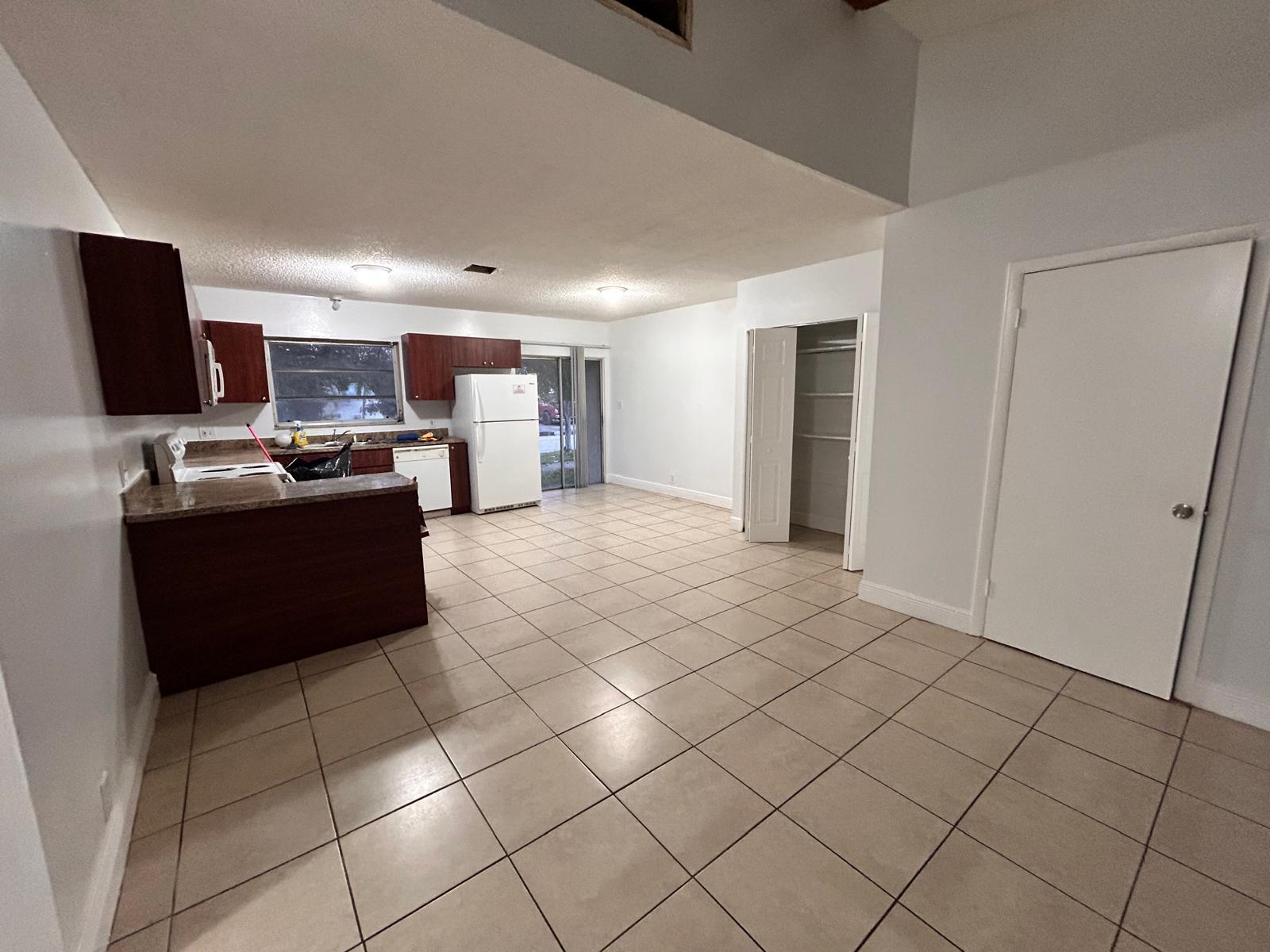 HOLLYWOOD BEACH HEIGHTS SEC - Residential Lease