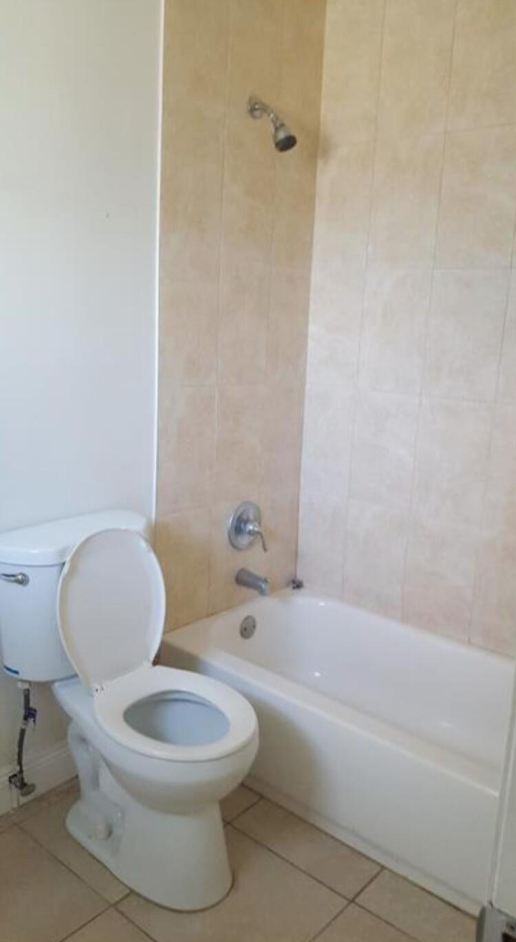 HOLLYWOOD BEACH HEIGHTS SEC - Residential Lease