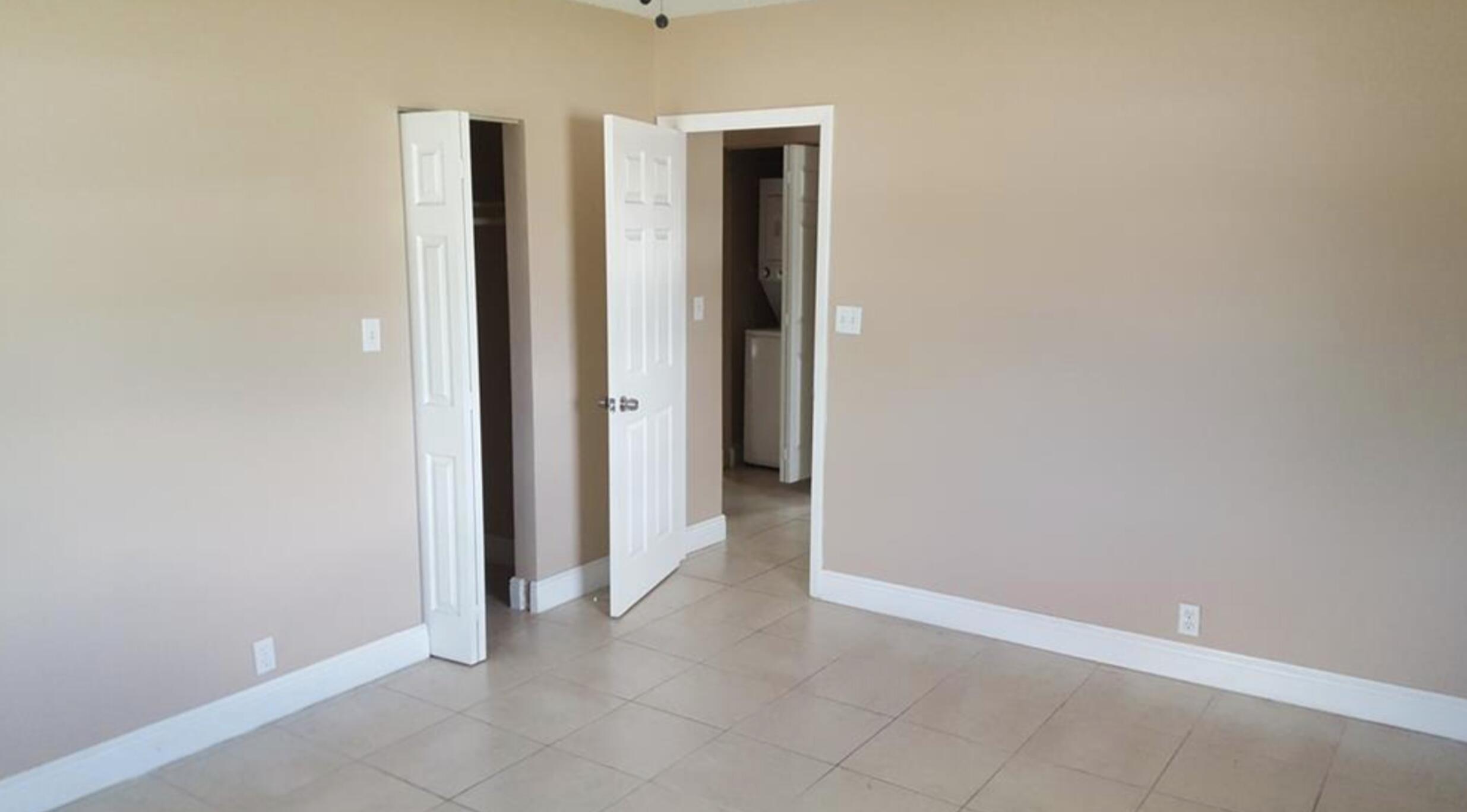 HOLLYWOOD BEACH HEIGHTS SEC - Residential Lease