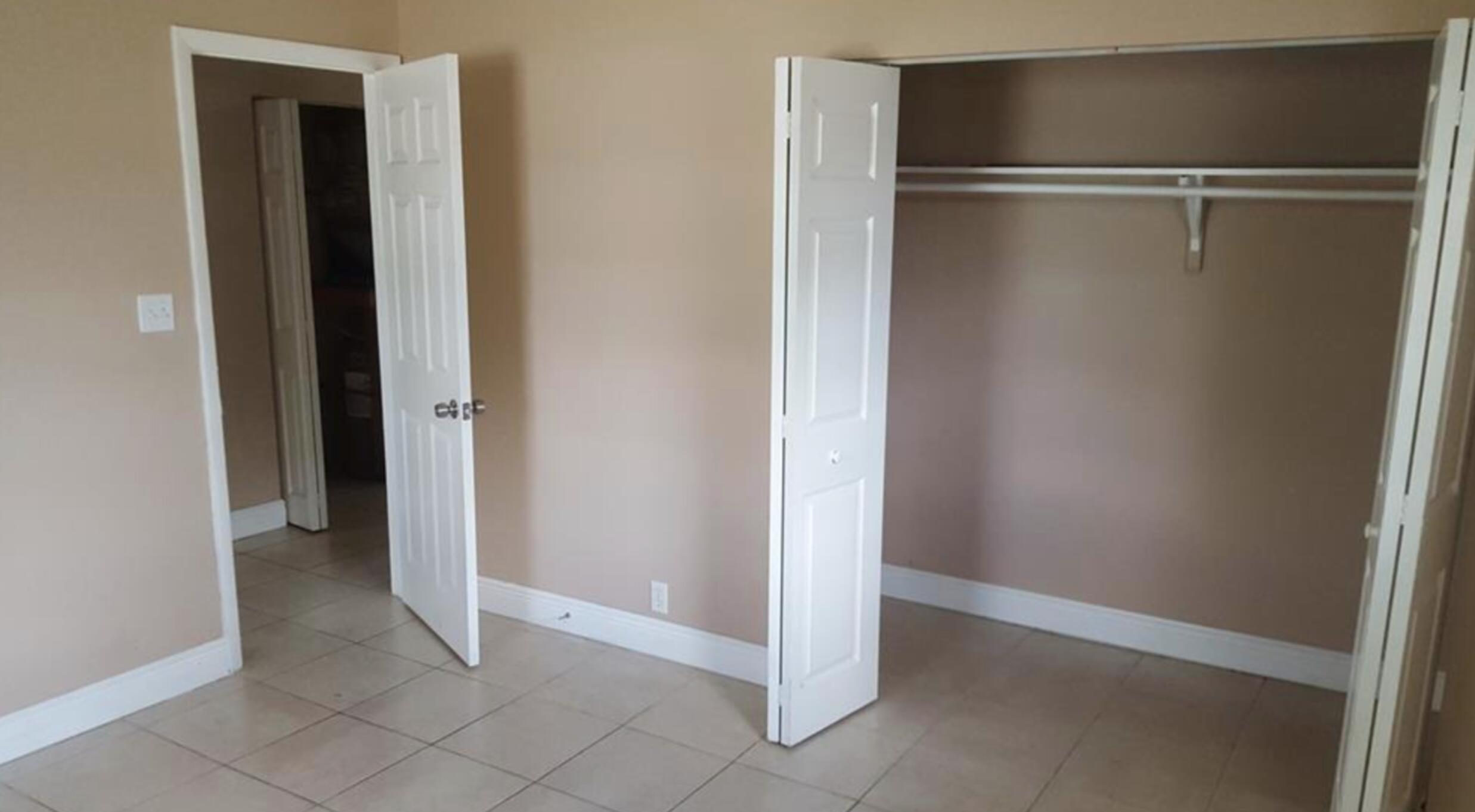 HOLLYWOOD BEACH HEIGHTS SEC - Residential Lease