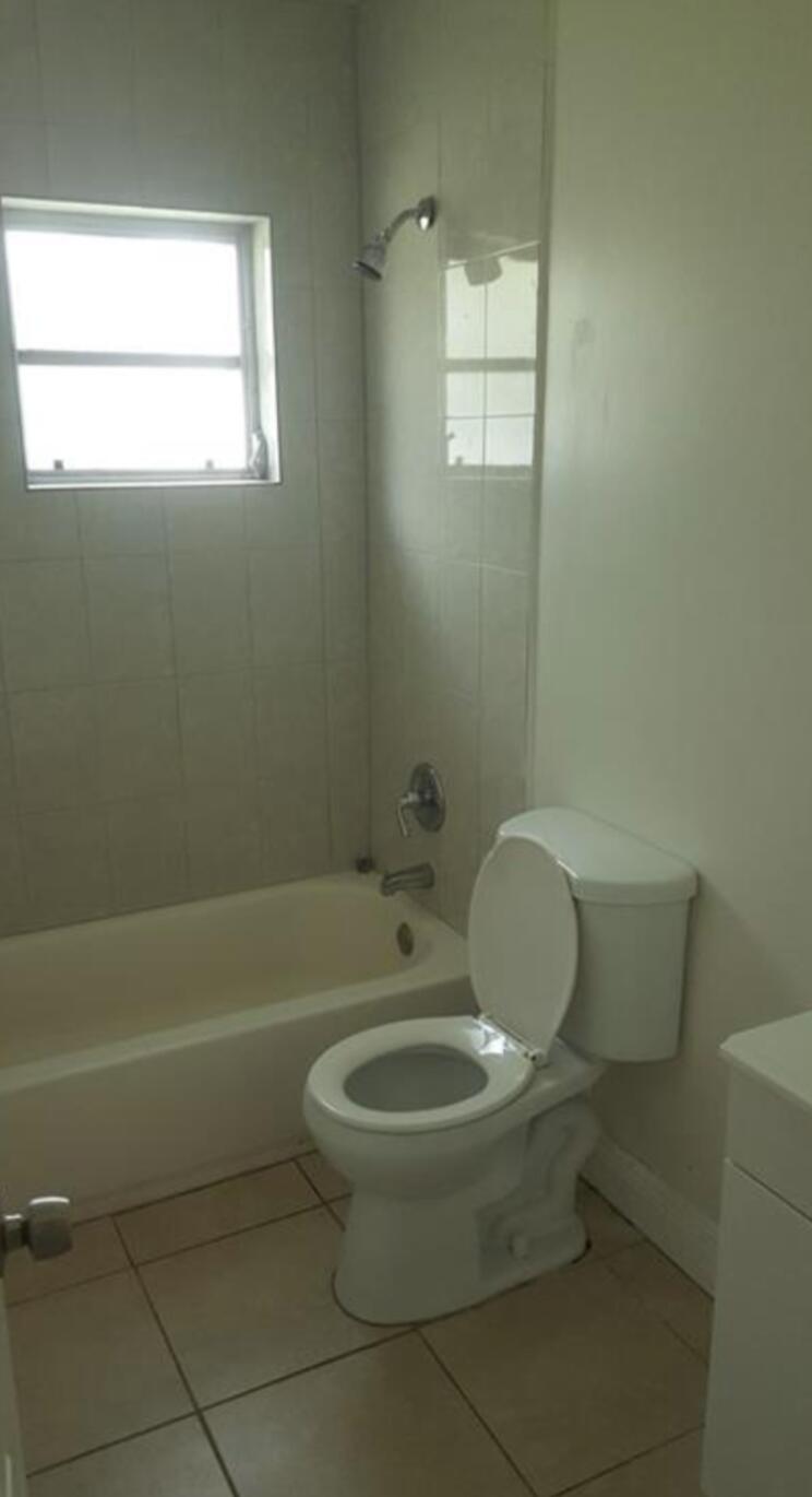 HOLLYWOOD BEACH HEIGHTS SEC - Residential Lease