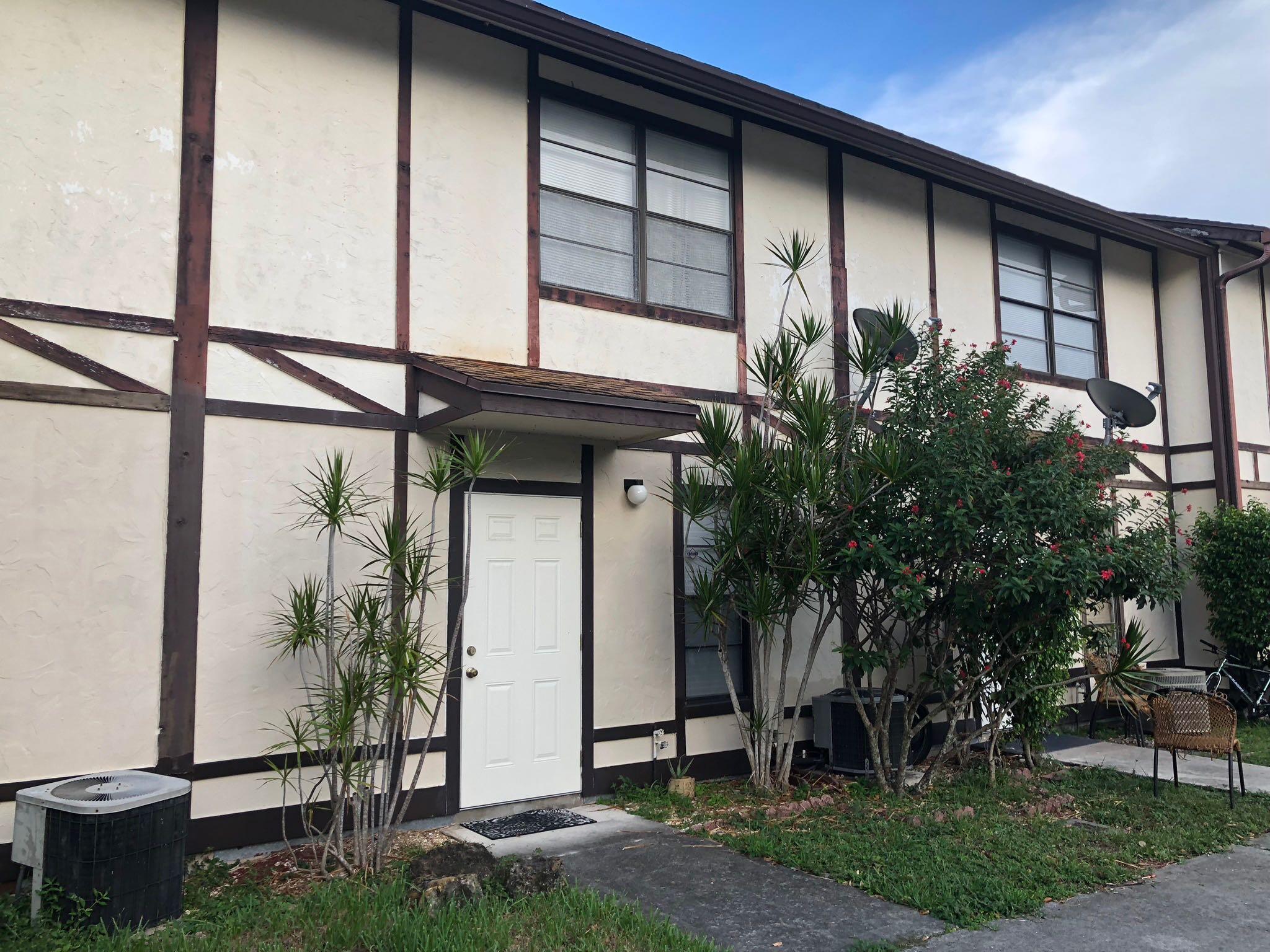 Great home professionally managed with first class service, every tenant has online access to their account, maintenance requests and online payments. No worries about the home becoming foreclosed, unpack and stay for years. 2nd floor condo, kitchen features granite counters and stainless steel appliances.