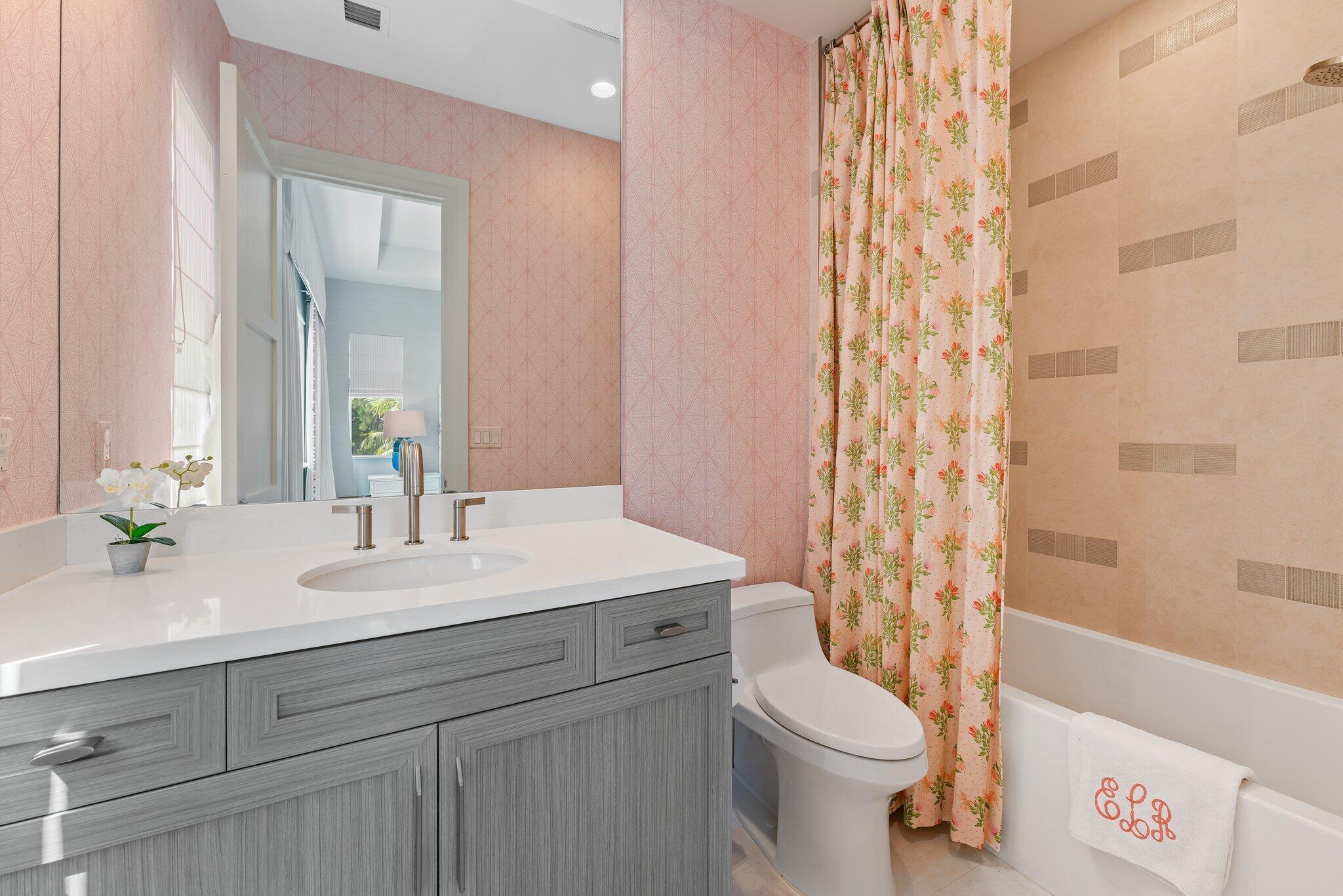 OLD PALM - Residential