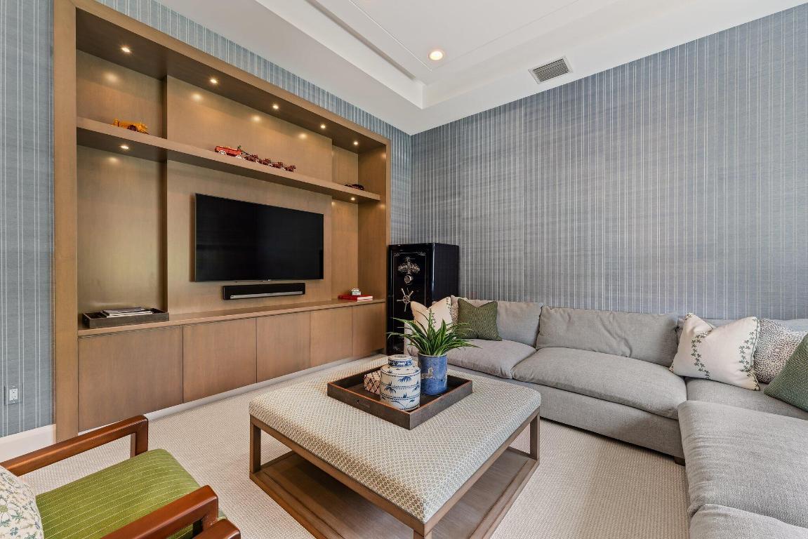 OLD PALM - Residential