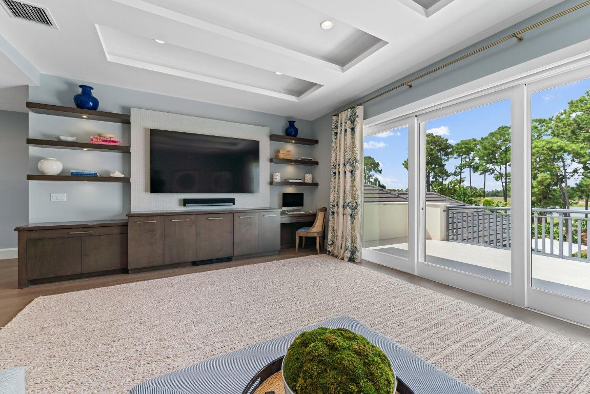 OLD PALM - Residential