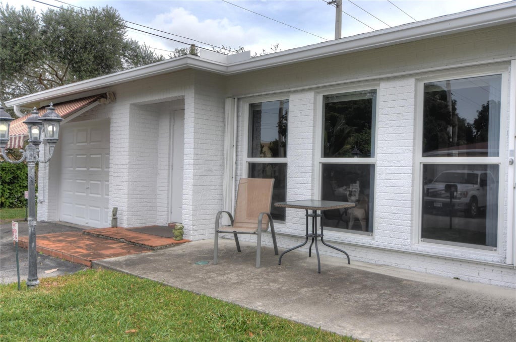 Photo of 4920 NW 15th Avenue, Deerfield Beach, FL 33064 (MLS # F10414929)