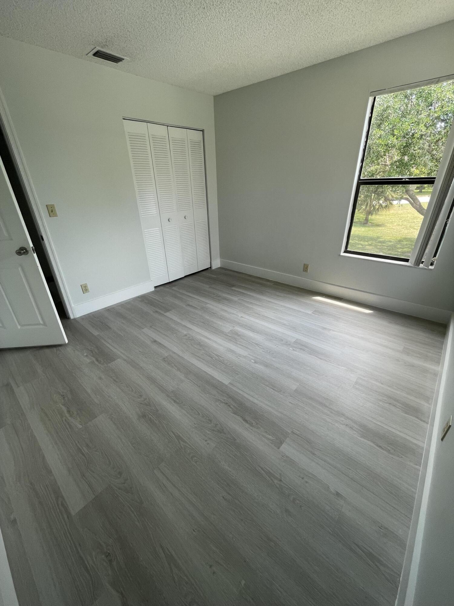 WINDWOOD - Residential Lease