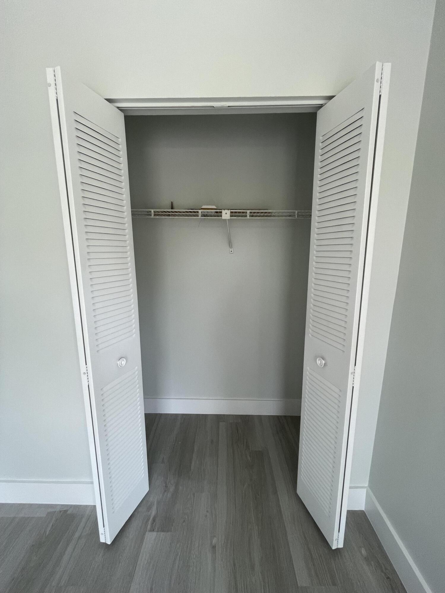 WINDWOOD - Residential Lease