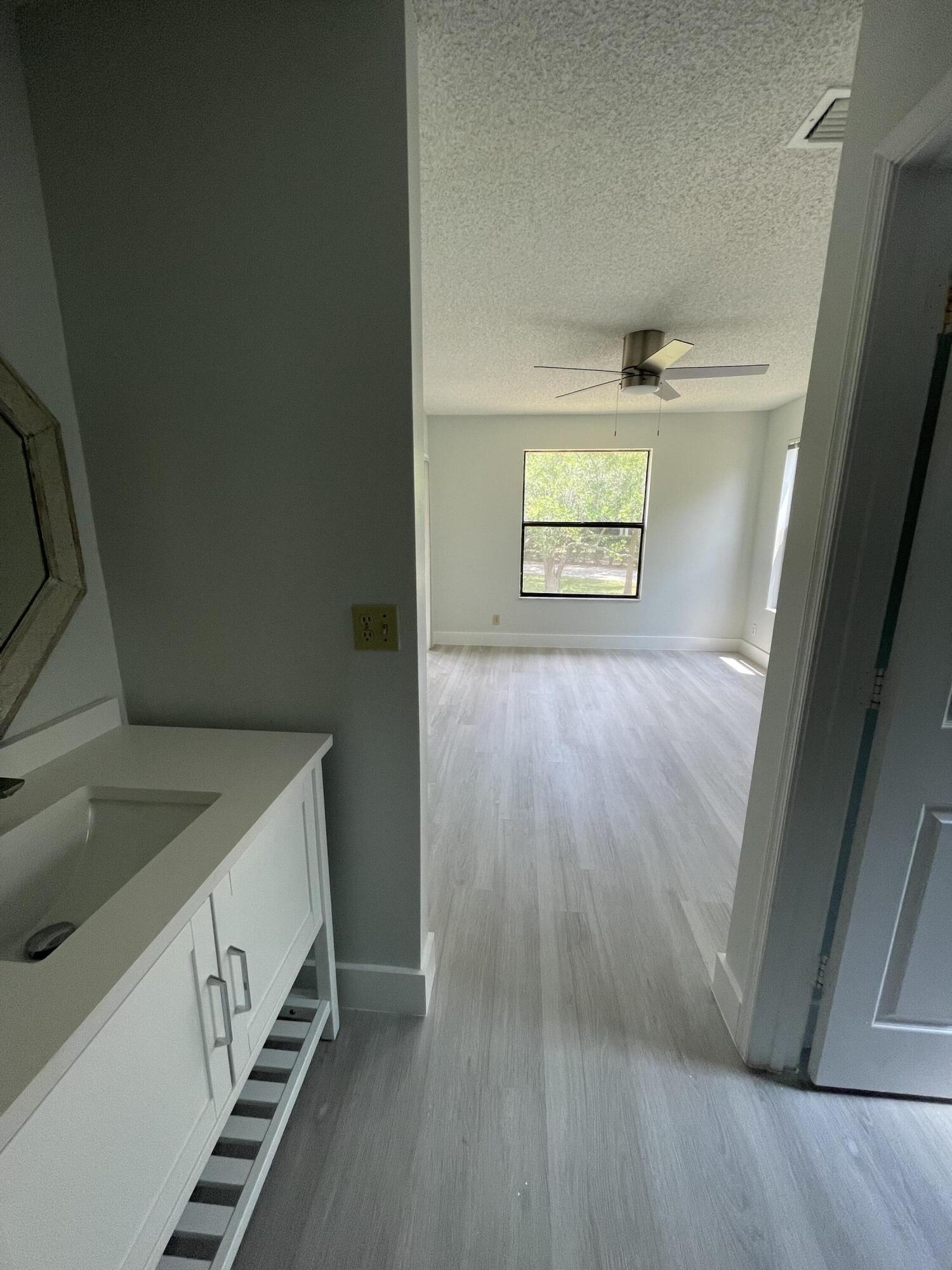 WINDWOOD - Residential Lease