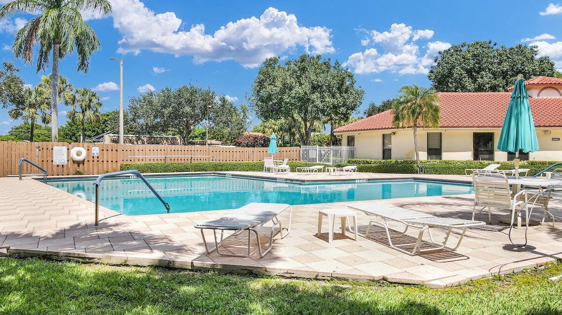 WINDWOOD - Residential Lease