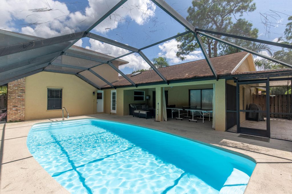 Photo of 1123 Northumberland Court, Wellington, FL 33414 (MLS # B26009289)