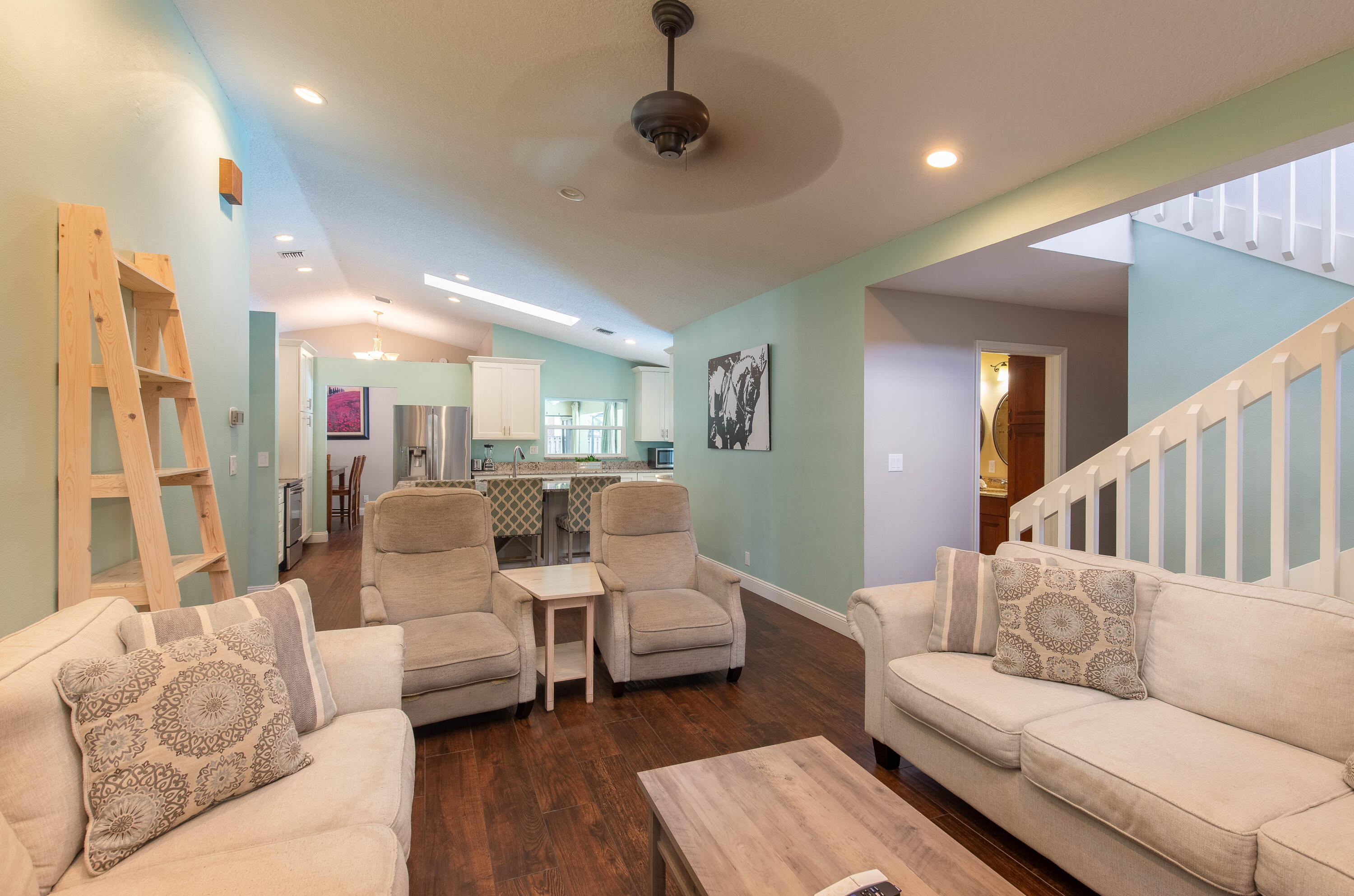 GREENVIEW SHORES 1 OF WELLINGTON - Residential Lease