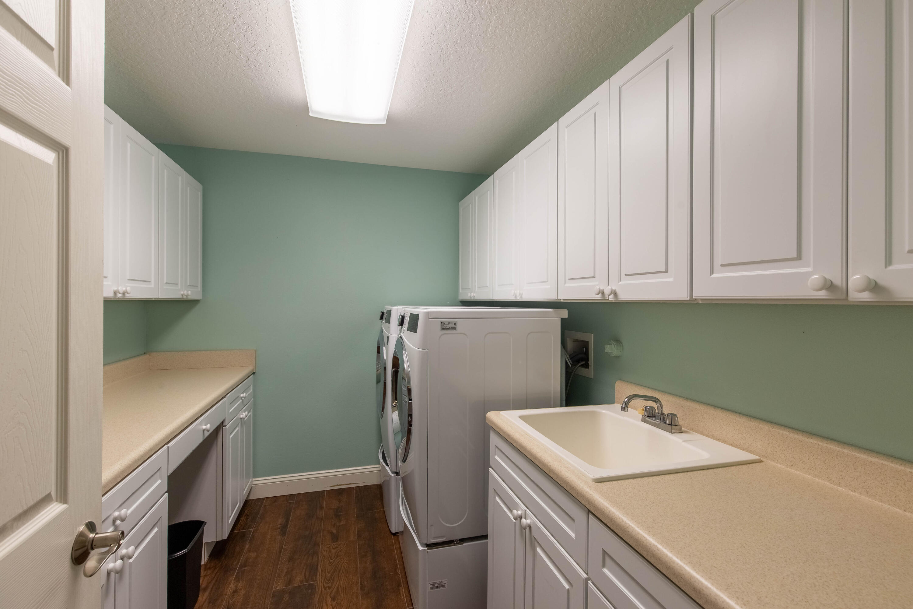 GREENVIEW SHORES 1 OF WELLINGTON - Residential Lease