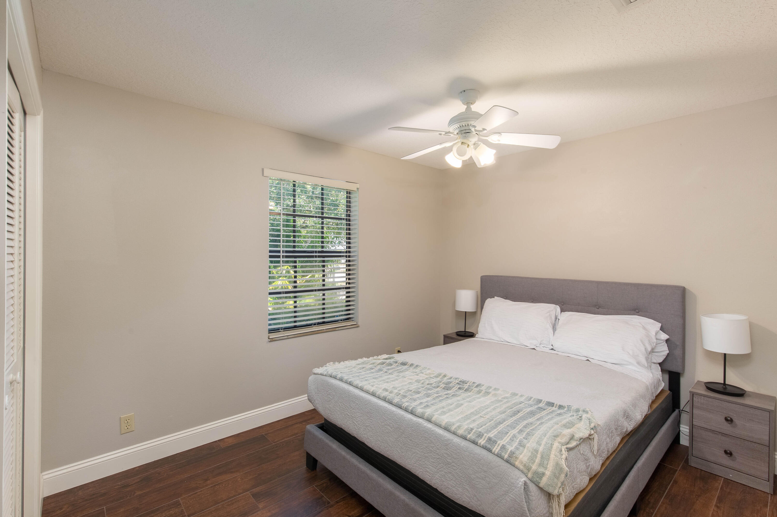 GREENVIEW SHORES 1 OF WELLINGTON - Residential Lease