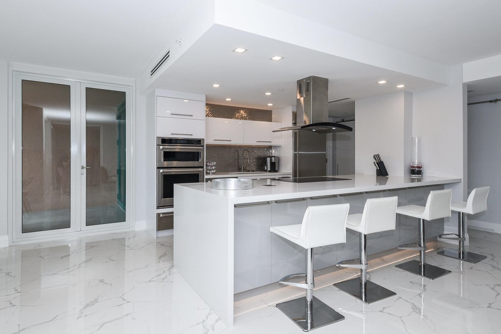 Photo of 120 SE 5th Avenue, Boca Raton, FL 33432 (MLS # B26029905)