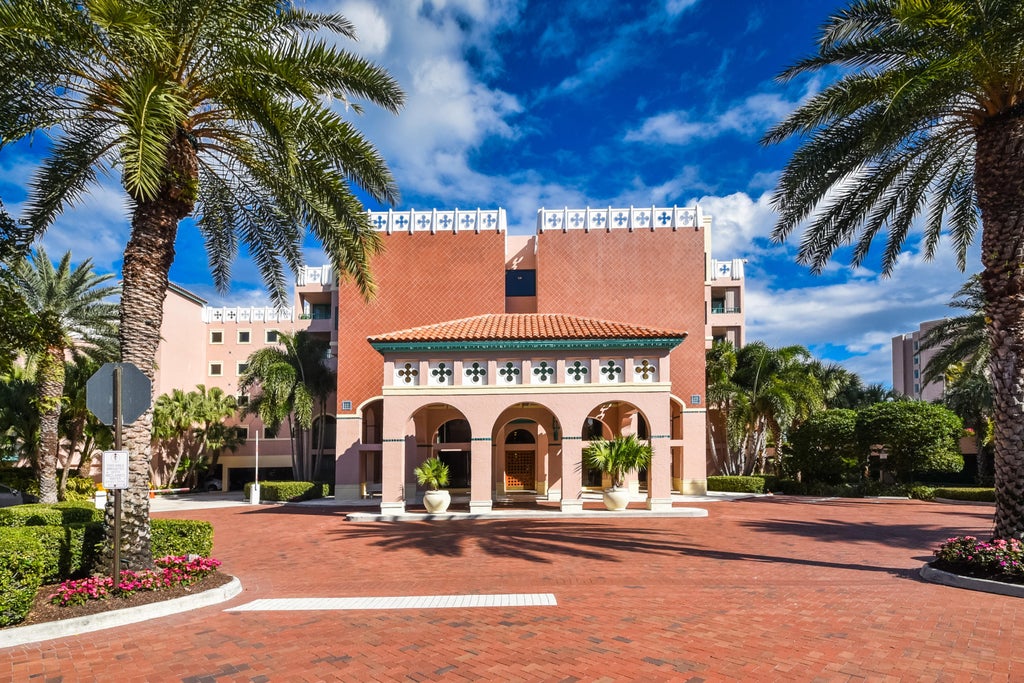 Photo of 120 SE 5th Avenue, Boca Raton, FL 33432 (MLS # B26029905)