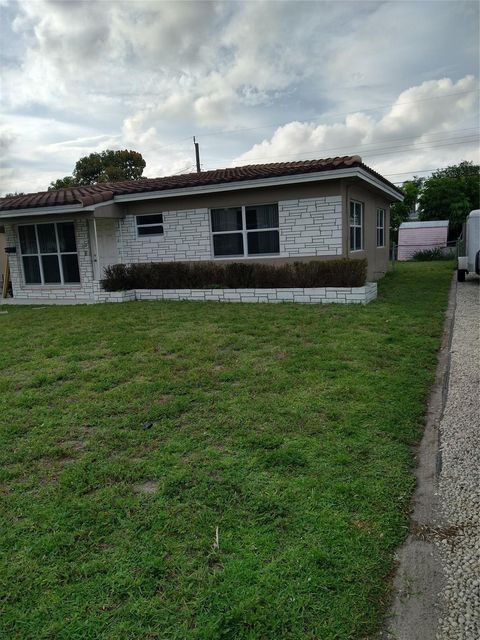 7521 Polk St Hollywood FL 33024