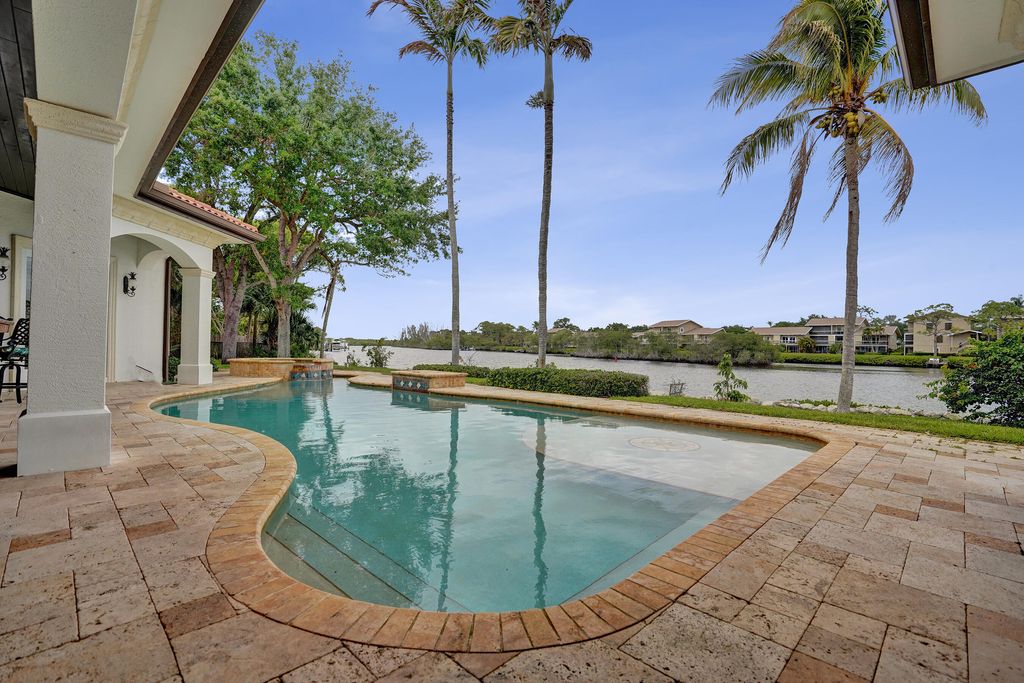 Photo of 18669 SE Palm Island Lane, Jupiter, FL 33458 (MLS # B26016035)