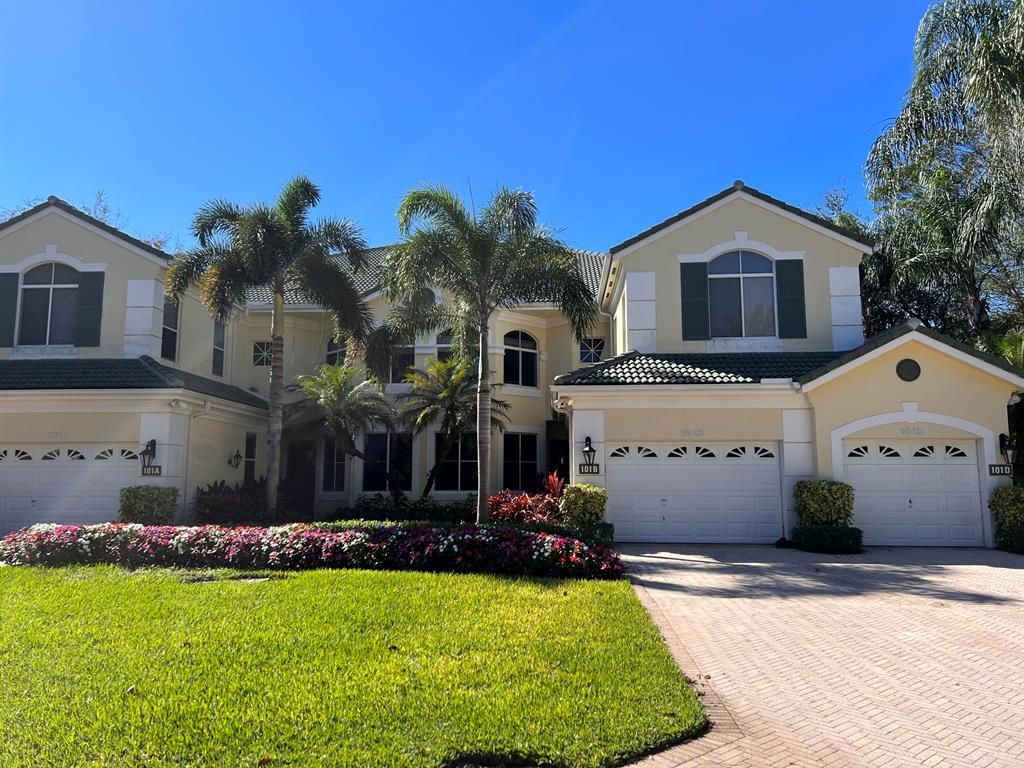 Photo of 101 Palm Point Circle Cir #B, Palm Beach Gardens, FL 33418 (MLS # R10770760)