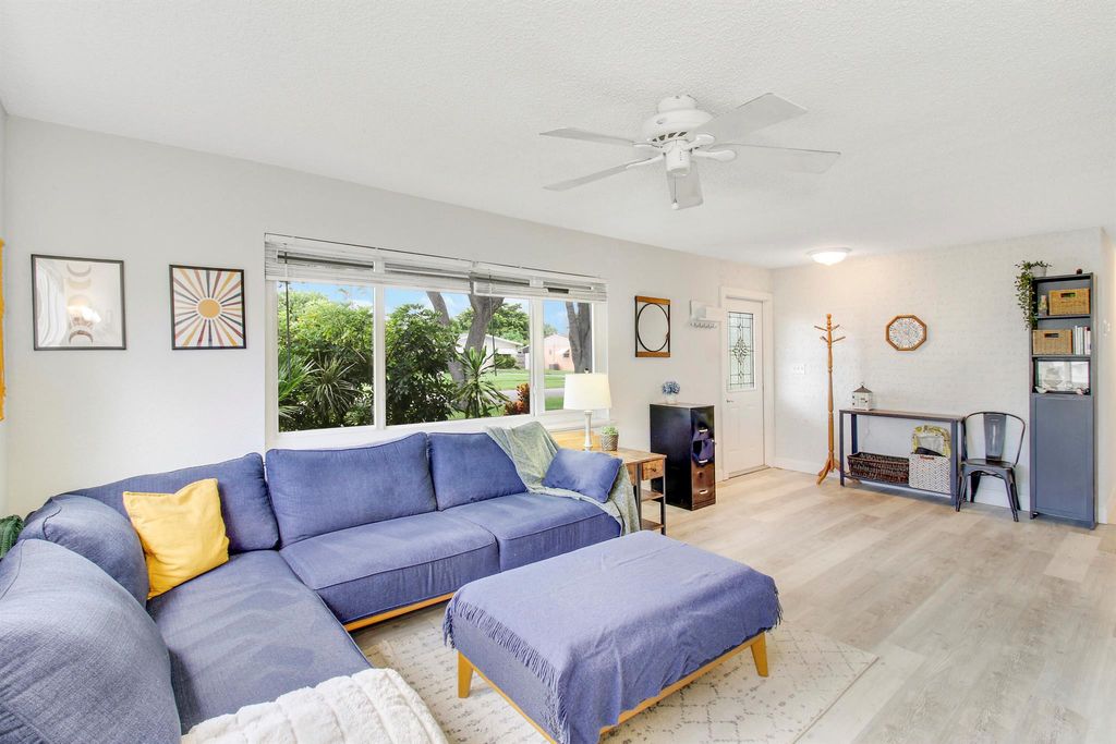 Photo of 9470 Birmingham Drive, Palm Beach Gardens, FL 33410 (MLS # R11017297)