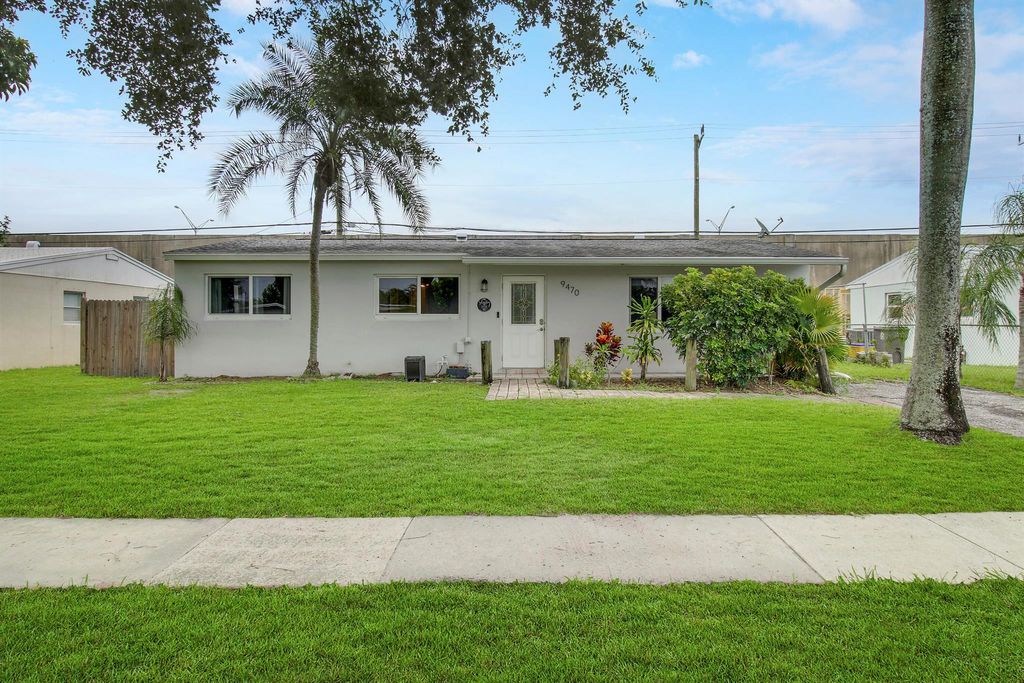 Photo of 9470 Birmingham Drive, Palm Beach Gardens, FL 33410 (MLS # R11017297)