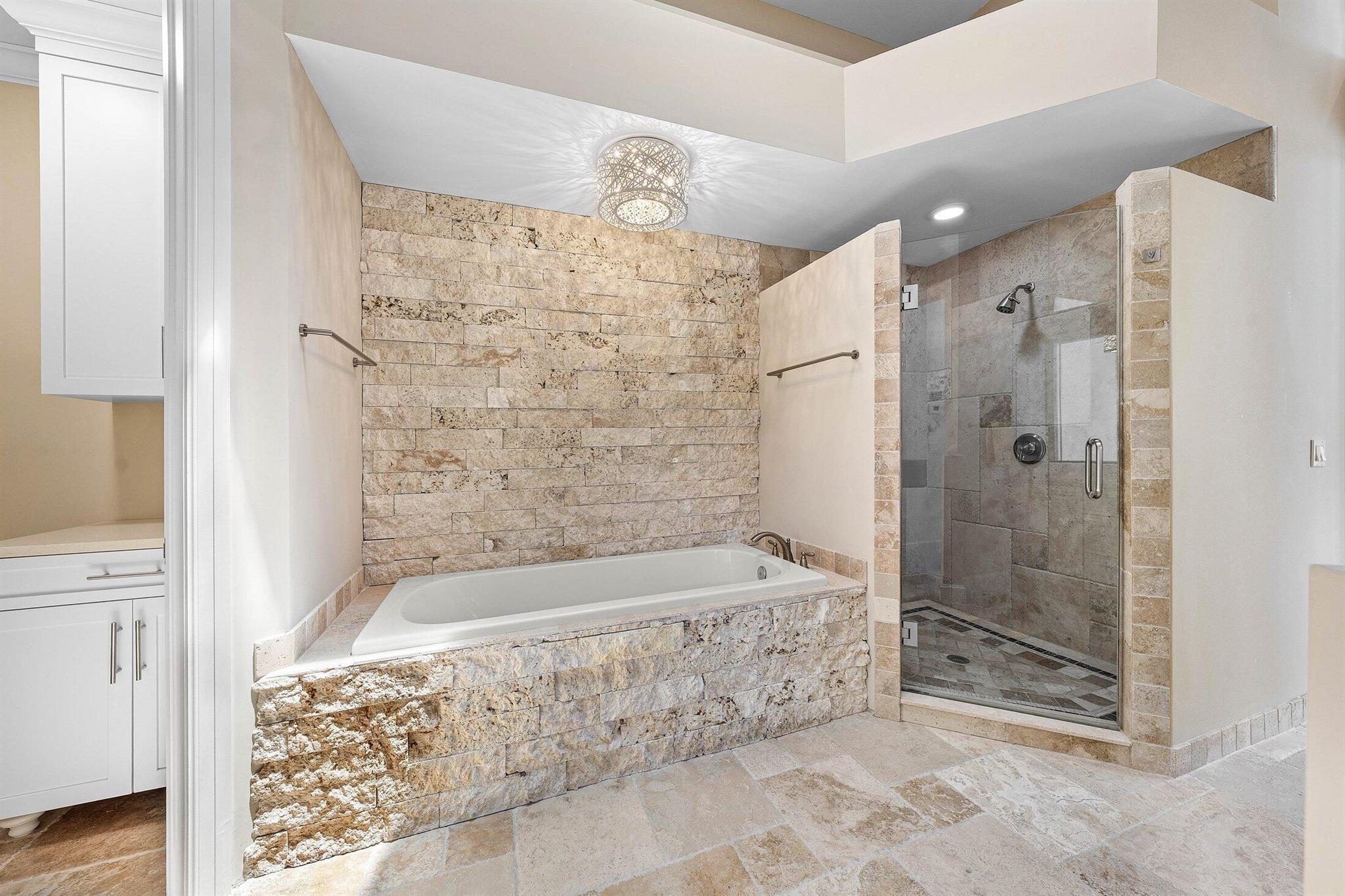 SAILFISH POINT - Residential