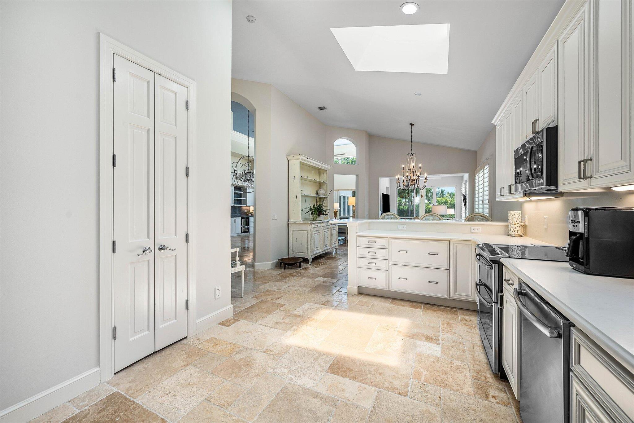 SAILFISH POINT - Residential