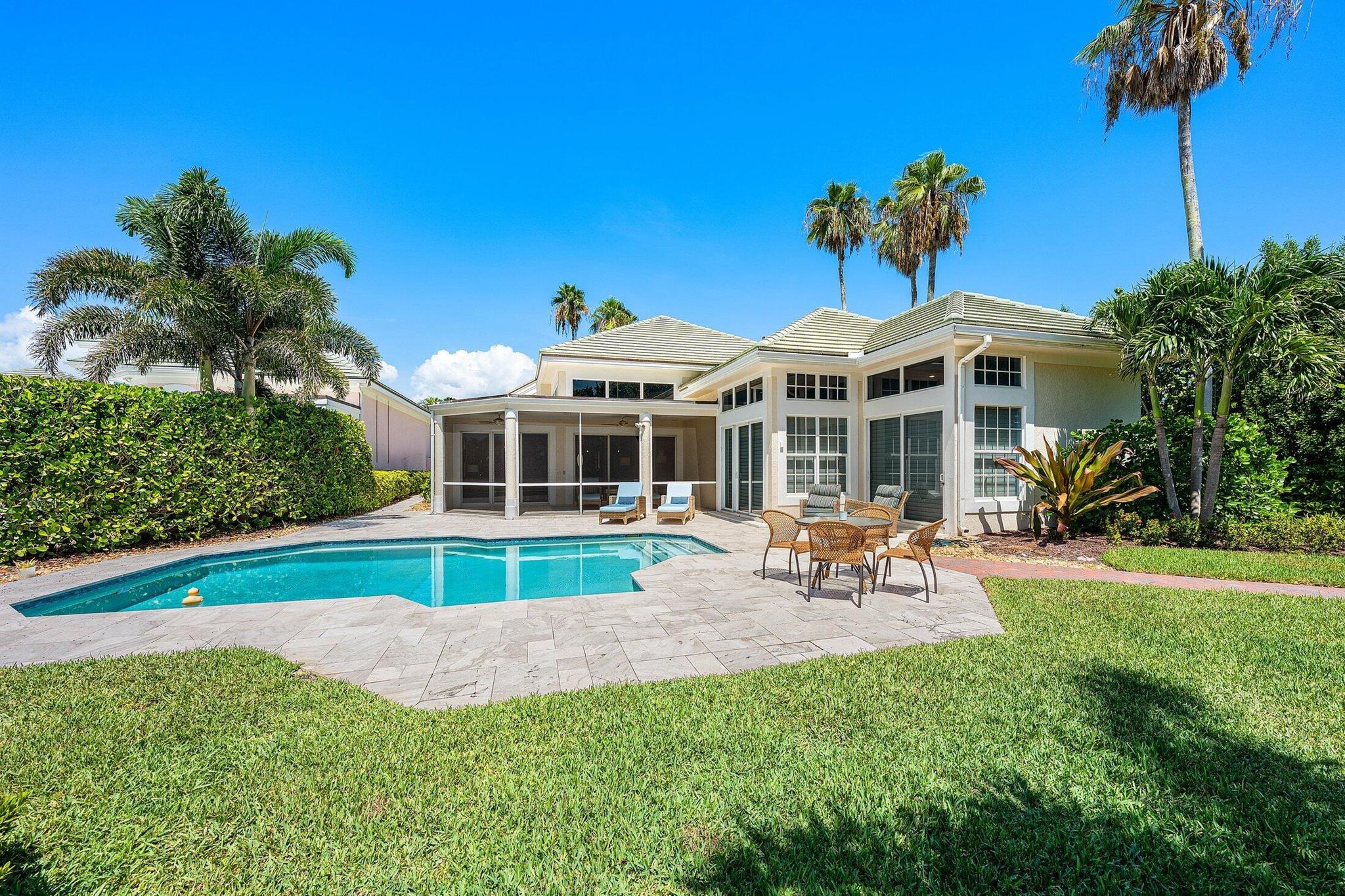 7000 SE Lakeview Terrace