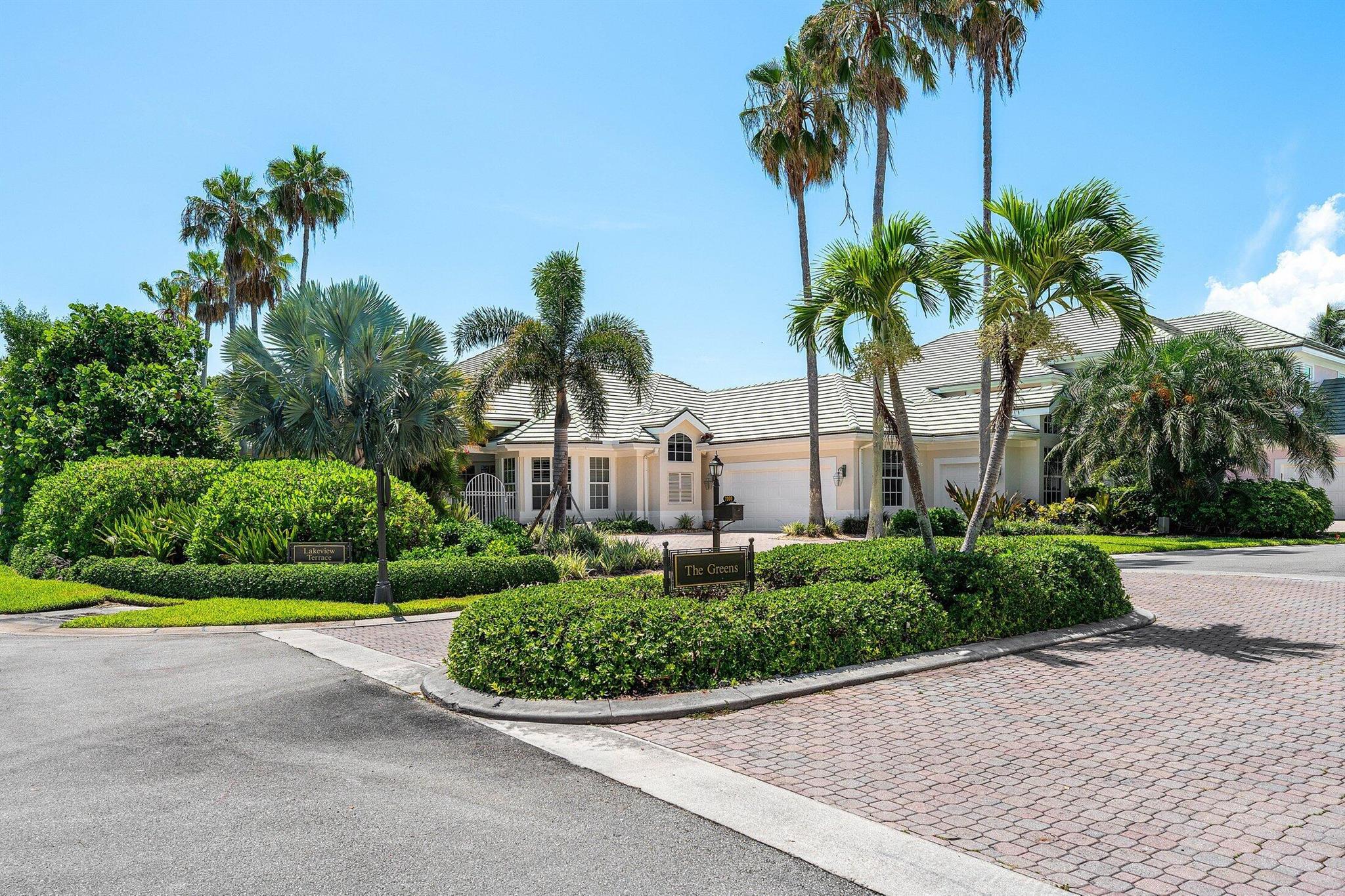 SAILFISH POINT - Residential