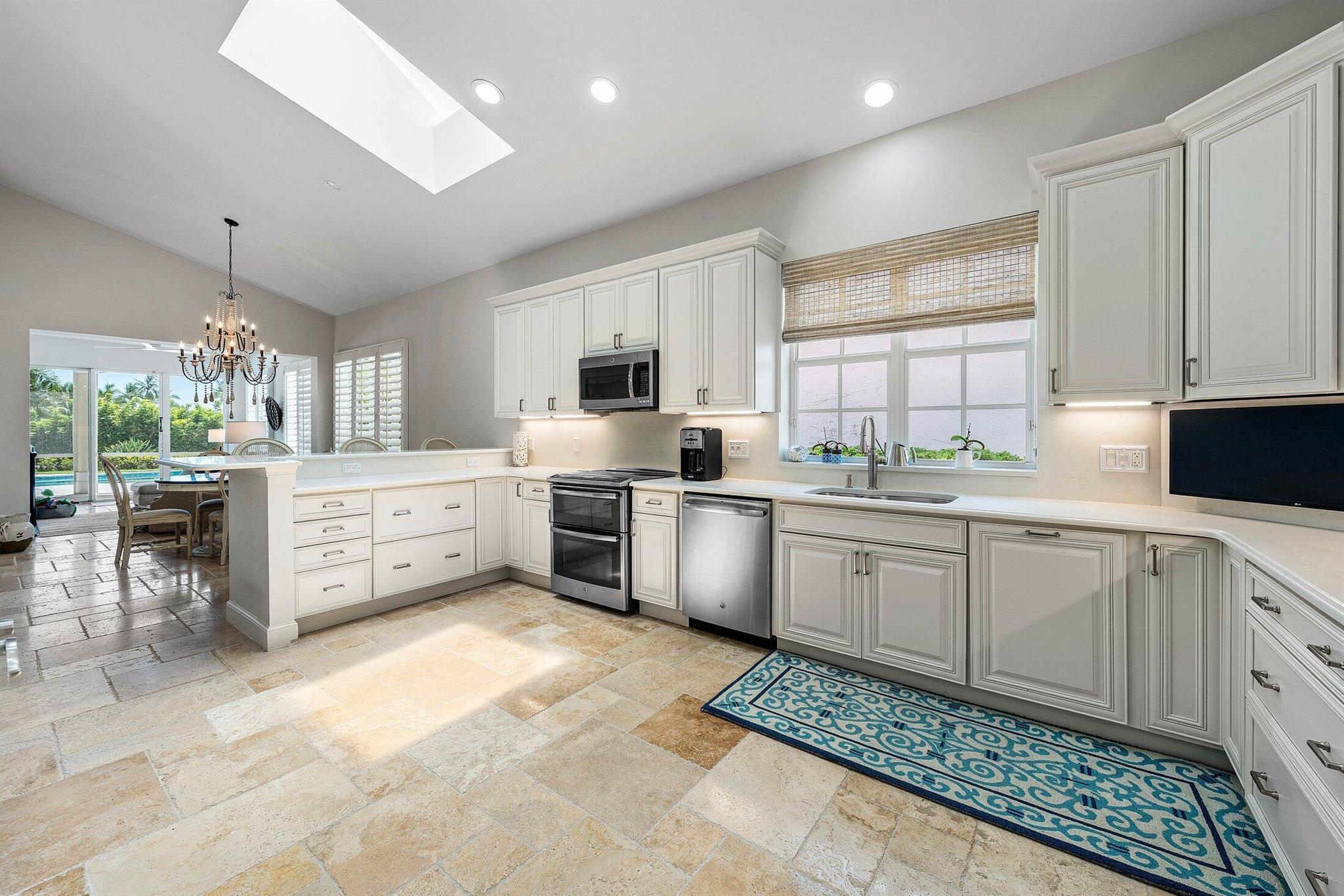 SAILFISH POINT - Residential