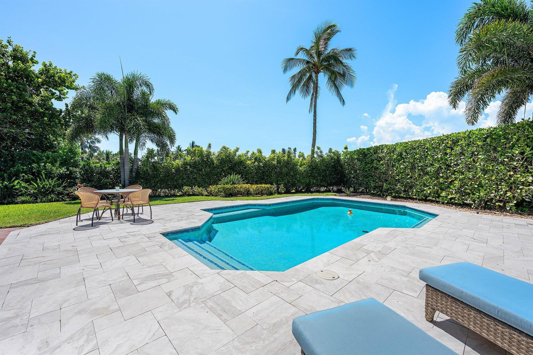 SAILFISH POINT - Residential