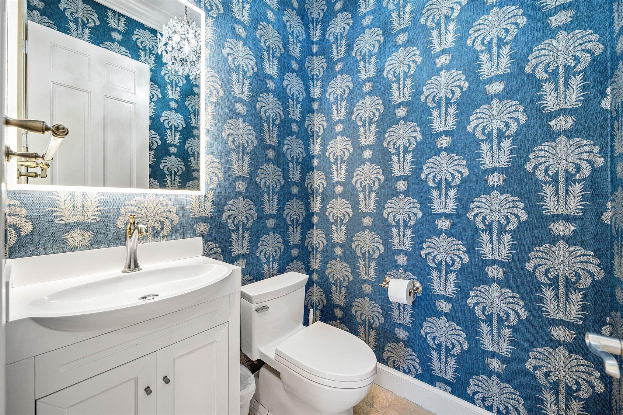 SAILFISH POINT - Residential