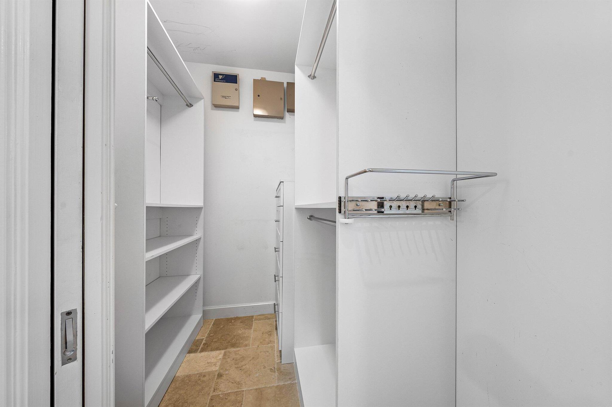 SAILFISH POINT - Residential