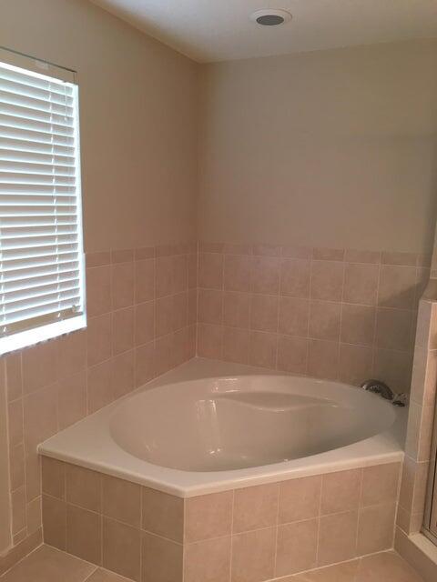 SUNRISE GOLF VILLAGE SECTION 24 - Residential Lease