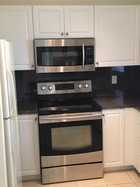 SUNRISE GOLF VILLAGE SECTION 24 - Residential Lease