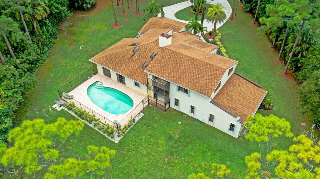 Photo of 17520 Bridle Court NW, Jupiter, FL 33478 (MLS # R11120524)