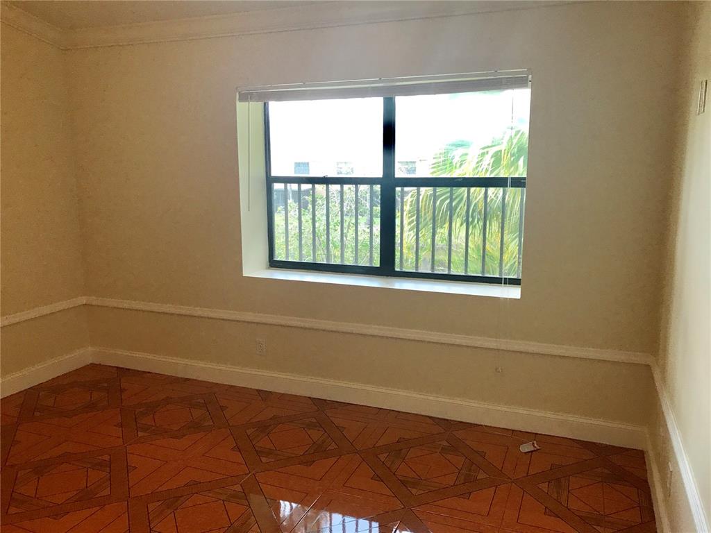 GOLDEN RAINTREE VI - Residential