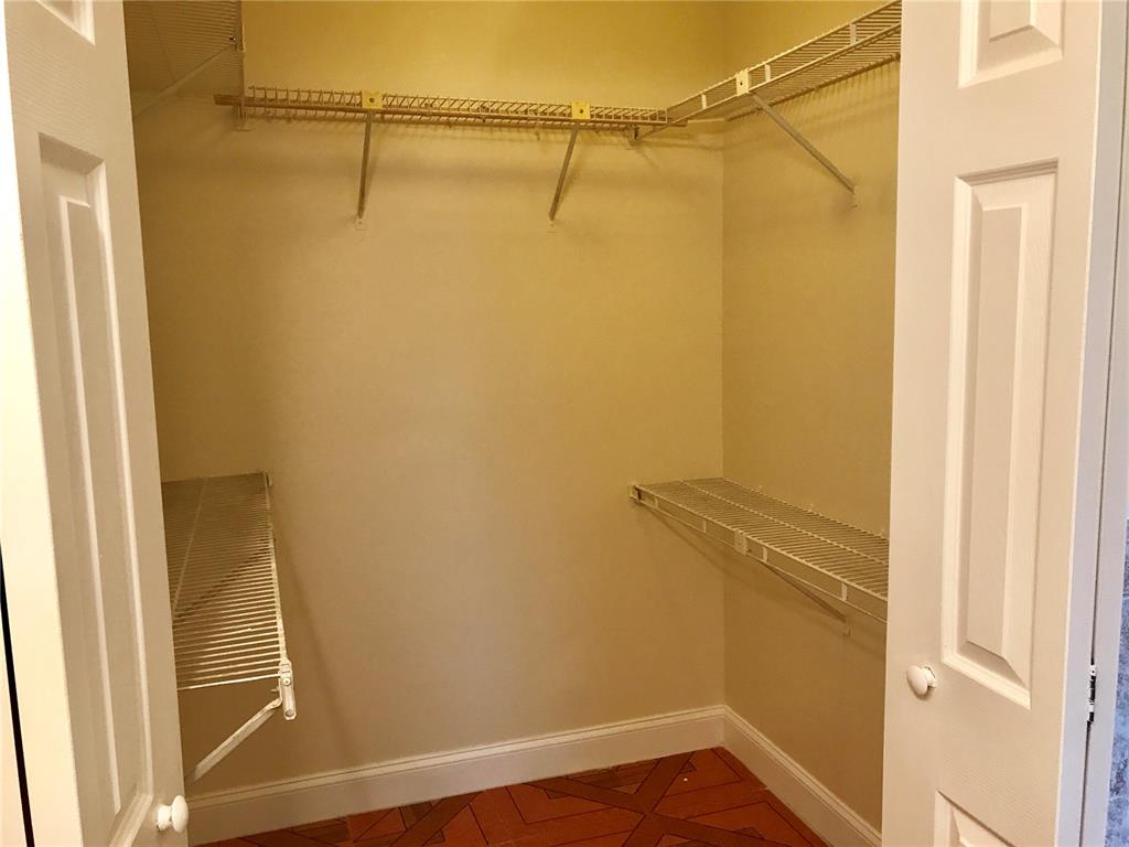 GOLDEN RAINTREE VI - Residential