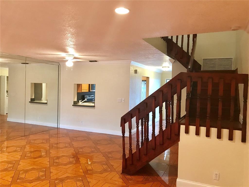 GOLDEN RAINTREE VI - Residential