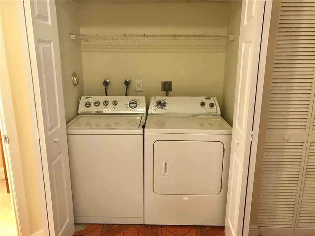 GOLDEN RAINTREE VI - Residential