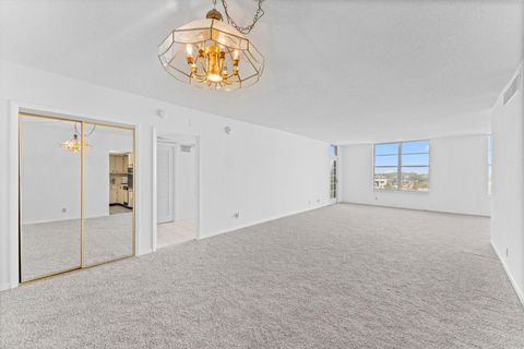 Condominium in Boca Raton FL 2851 Ocean Blvd Blvd 6.jpg