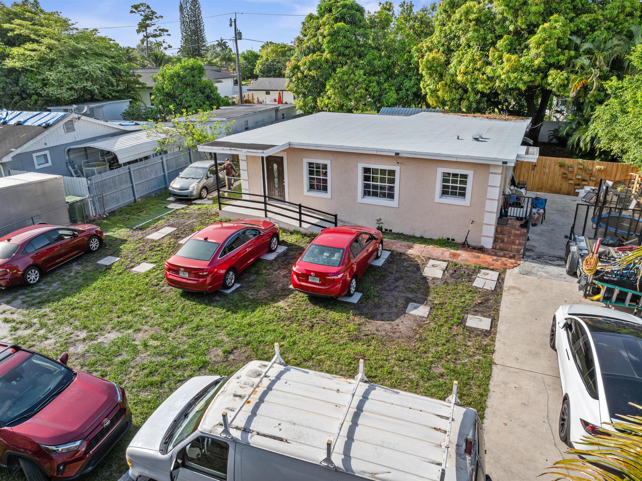 4281 Forest Lane