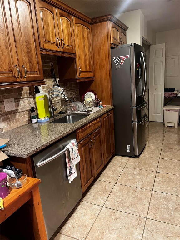 APPLEWOOD VILLAGE 1 - Residential